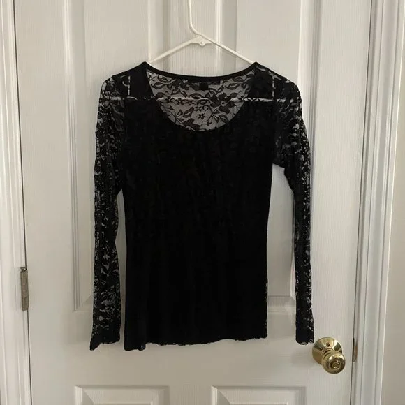Bundle of 2 Black Lacy Tops - SzS - Picture 4 of 6
